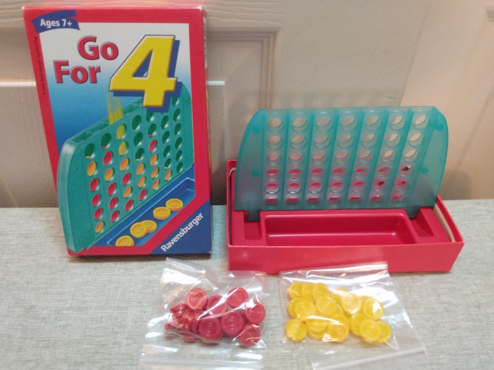 Complete 2006 Ravensburger GO FOR 4 Board Game Travel Connect Four Clone *RARE*