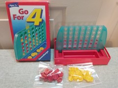 Complete 2006 Ravensburger GO FOR 4 Board Game Travel Connect Four Clone *RARE*