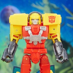 Transformers Toys Legacy Evolution Deluxe Armada Universe Hot Shot Toy, 5.5-i…