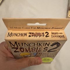 MUNCHKIN ZOMBIES 2 ‘Armed & Dangerous’ Expansion 1st Edition 2011 Steve Jackson