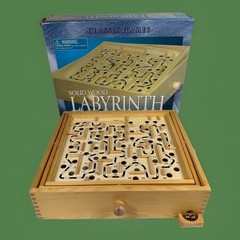 Vintage 2007 Cardinal Solid Wood Labyrinth Oak Finish Solitaire Game of Skill Ma