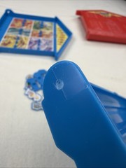 Guess Where COMPLETE Milton Bradley 2004 Who Rooms Pets People Tabs