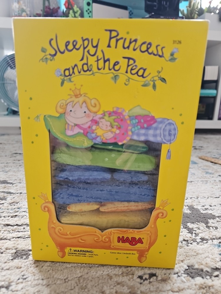 Sleepy Princess and the Pea COMPLETE HABA Game Preschool No Reading