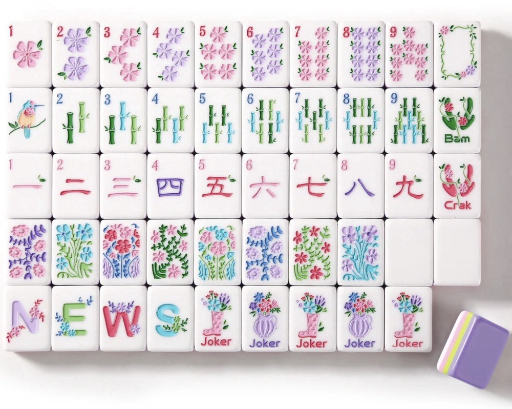 VIRORA ‘Florea’ Mahjong Set, 160 Purple 4-Layer Tiles, Tile Bag, Box & 4 Dice