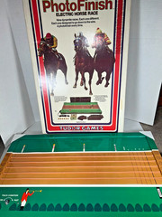 1970s TUDOR Photo Finish Horse Track Racing Board Game Fun Parlor Party Game