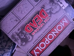 USAopoly Monopoly The Walking Dead Board Game – APR132229