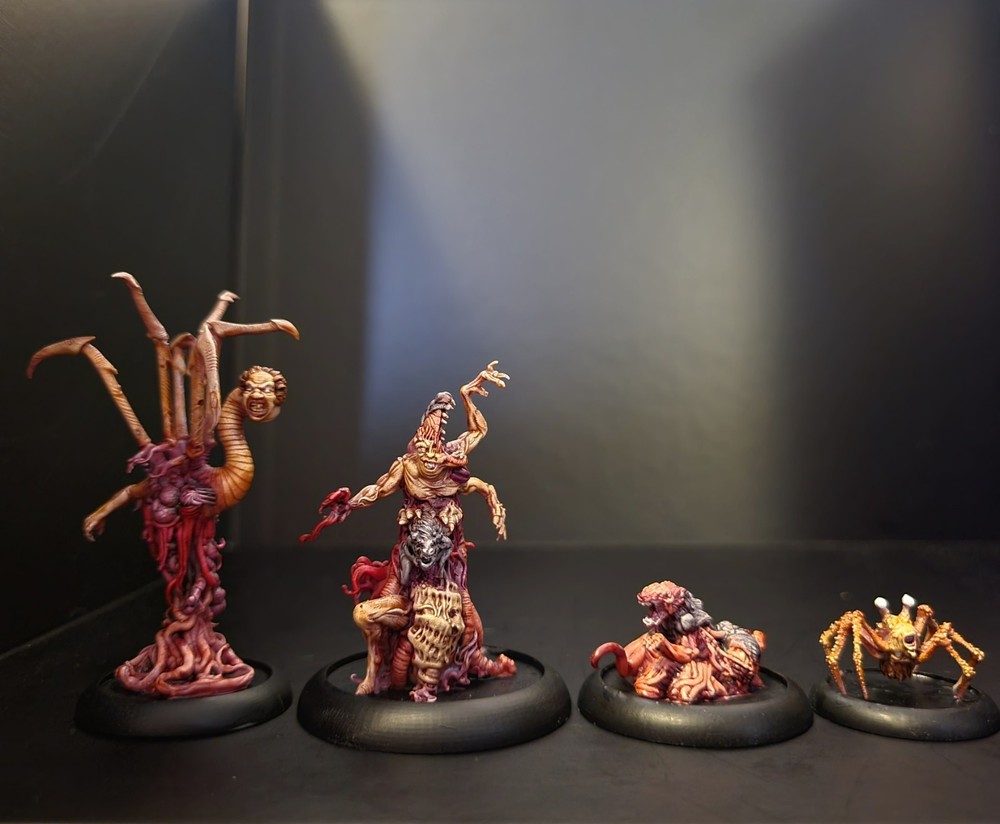 The Thing Board Game Alien Miniatures – Aftermarket – Fully PAINTED