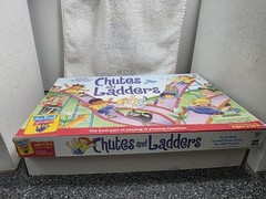 Hasbro 1999 Chutes And Ladders Board Game ( Complete)