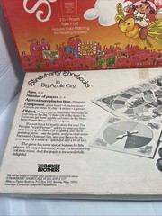 Vintage 1981 Parker Brothers Strawberry Shortcake in Big Apple City Board Game