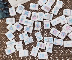 American Mahjong Game Set, 160 White Mahjong Tiles with Pastel Pewter Engraving