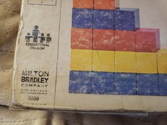 Vintage 1977 Milton Bradley Cubical Counting 1″ Blocks 100 Multicolored Kidcore