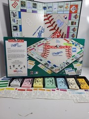 Monopoly LA Dodgers Collector’s Edition Board Game 2000 Vintage 100% COMPLETE