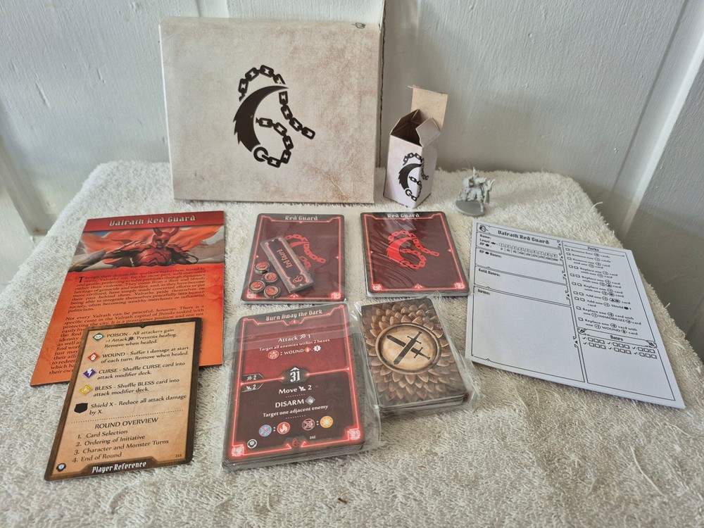 Gloomhaven Jaws Of The Lion – Red Guard Tuck Box with Figure