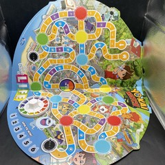 The Game of Life Yo-kai Yokai Watch Edition Board Game Hasbro Complete W Medals