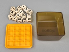 Vintage 1976 Boggle Hidden Word Game Parker Brothers COMPLETE
