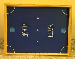 Klask The Magnetic Game Of Skill Buffalo Games Complete