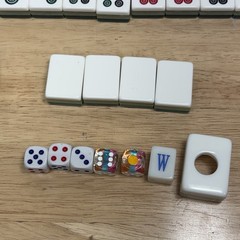 Mah Jong Mahjong 166 Tile Set Blue Teal 3 layer Lucite Tiles Pusher Racks Case