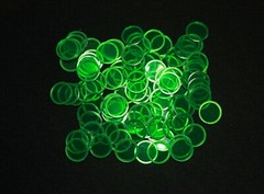 500 Bingo Chips Markers 100 each color – Use with Magnetic Wand on paper sheets