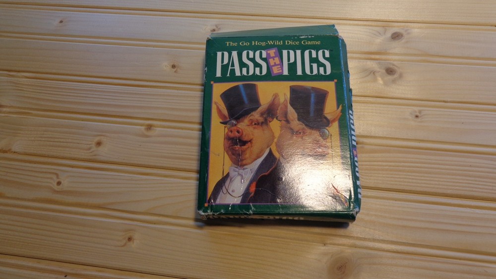 Vintage 1992 Milton Bradley Pass The Pigs Portable Travel Game