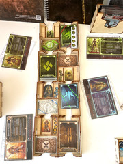 Gloomhaven 2nd Print + Wood Organizer + Solo Book + Mats + 9 Sealed Classes