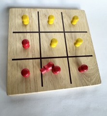 Vintage tic tac toe game Wooden Wood 10 Red Yellow Pegs Toy