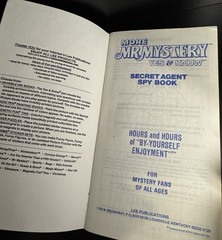 8 Yes & Know INVISIBLE INK Game Puzzle Quiz Books Lot Lee Pub 5 PENS Vtg READ