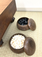Japanese Vintage Goban Go Board Set with Legs Igo Stones Complete Antique Japan