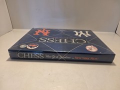 SEALED USAopoly New York Yankees vs New York Mets Chess Rivalry MLB Chess Game