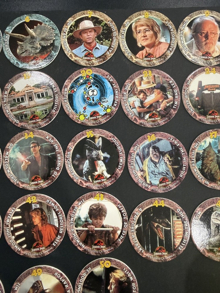 Lot of 32 Pogs Jurassic Park From 1993 SkyCaps by Skybox