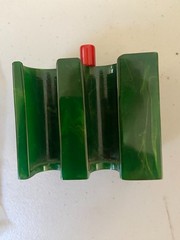 VINTAGE MAH JONGG SWIRLED BAKELITE BANK CHIP HOLDER & Chips