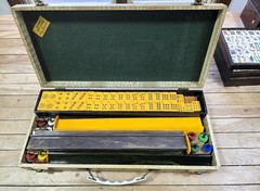 Vintage Cardinal Mahjong Set 144 Bakelite Tiles 4 Trays Rare Outstanding set!
