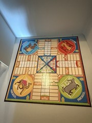 Parcheesi The Classic Game of India Milton Bradley Board Game 100% Complete 2009