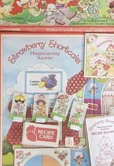 Vintage Strawberry Shortcake Housewarming Surprise Board Game 1983 Complete