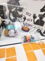 Really Bad Art A Board Game of Lofty Ideas and Horrible Craftsmanship Complete