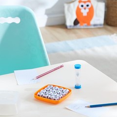 Hasbro Boggle Classic Word Game Fast Fun Family Board Game 1-4 Players