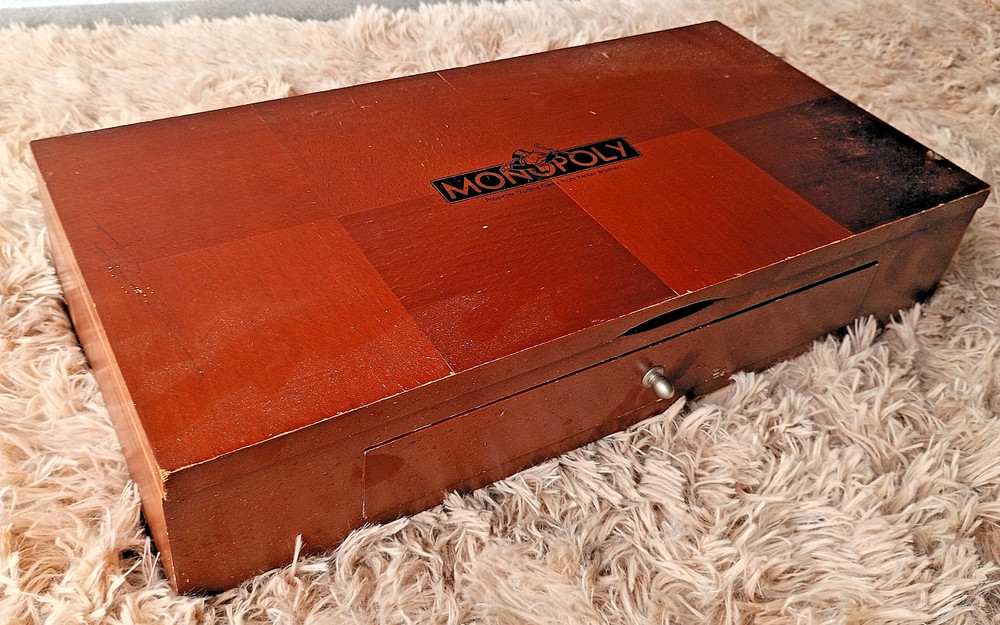 Monopoly Deluxe Wooden Storage Box Parker Brothers Board Game Collector Edition