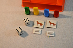 Scavenger Hunt Board Game #4311 Ages 8-adult 1983 2-4 players Complete