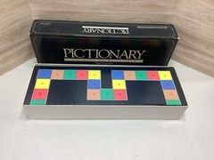VINTAGE Pictionary Game First Edition COMPLETE 1985 Classic Drawing Board Game