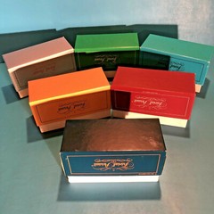 Vintage TRIVIAL PURSUIT “CLASSIC” LOT ~ 3,000 Cards ~ 6 early editions ~ LOOK!