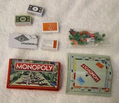 mini monopoly game Sealed NIB FREE SHIPPING USA ONLY.