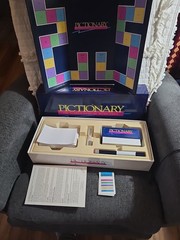 Vintage 1993 Milton Bradley Pictionary Board Game 90s – Great Condition COMPLETE