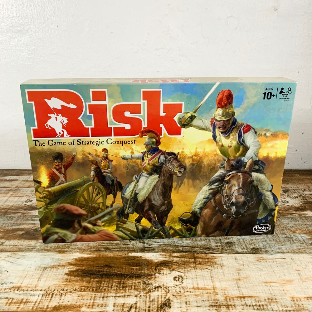 Risk The Game of Strategic Conquest Board Game – 100% Complete in VG Condition