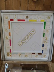Monopoly Luxury LUXE White and Gold Limited Edition Hasbro SOLD OUT Excellent!!