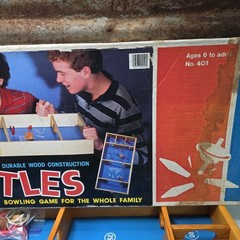 Vintage Carrom Skittles Spin Top Bowling Game 2 Tops, 12 Pins, String, Box. #401