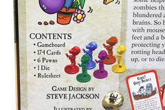 Munchkin Zombies Deluxe Board Game LOTS of EXTRA CARDS + DUNGEON & PORTAL CARDS