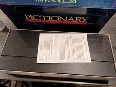 Vintage PICTIONARY 1993 Classic Board Game of Quick Draw Read Description