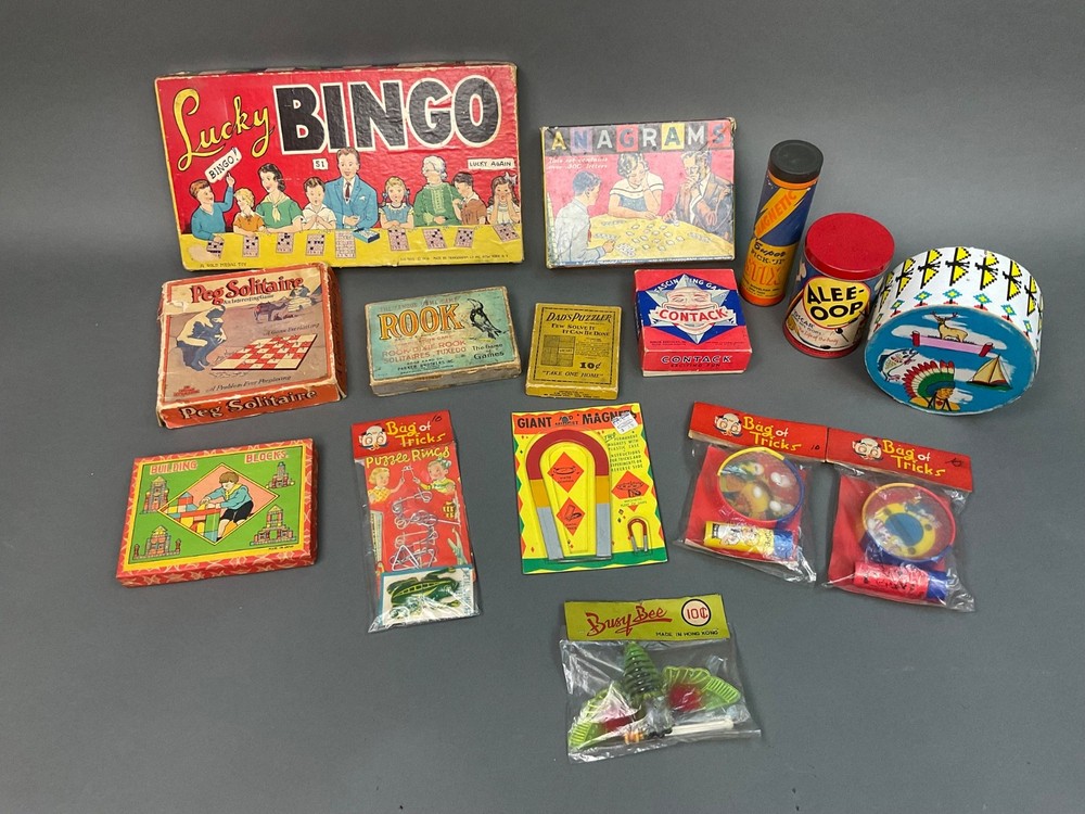 Huge Vintage lot 1930’s & 40s Board Card Games & Toys & Blocks Bingo Anagrams