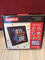 Bloxels Build Your Own Video Games: Game Studio Kit