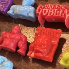 ALL SOLID COLOR COMPLETE SET Gogos Crazy Bones European 2006 MARVEL HEROES