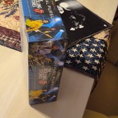 USAopoly Trivial Pursuit Rolling Stones Collector’s Edition 12+ 2+. In Plastic